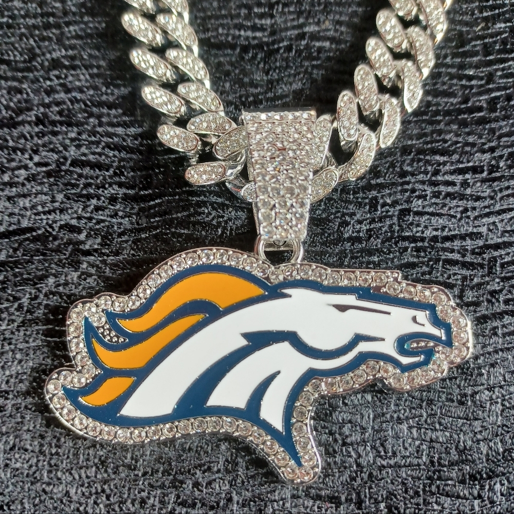 NFL Denver Broncos 20Inch Necklace Pendant Cuban Chain Link Football Jewelry - Picture 2 of 6